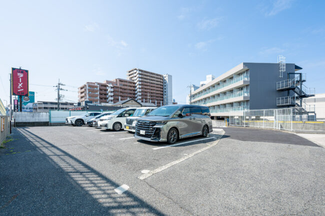 共同駐車場12台